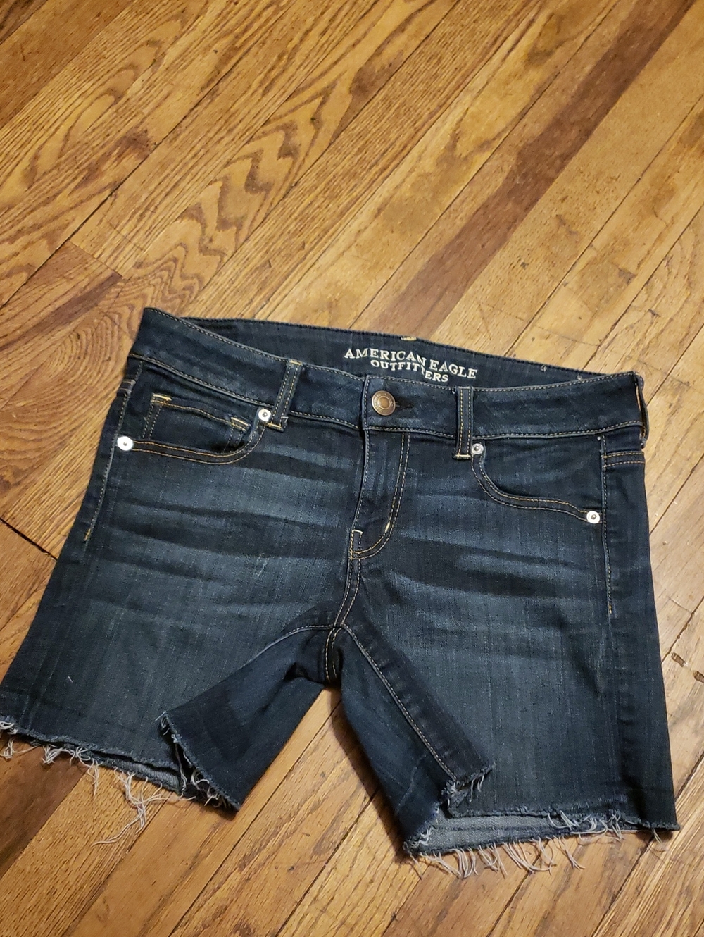 Womens AE Jean shorts sz 8